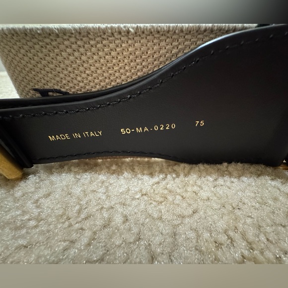 Dior Logo Belt with Gold Buckle  shopping bag included - Picture 6 of 7